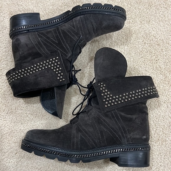 STUART WEITZMAN foldover boots. Size 6 1/2 - Picture 7 of 16